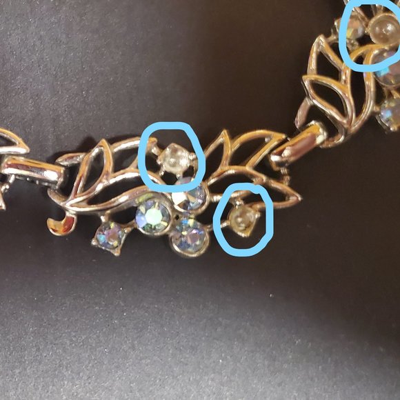 1950's vintage necklace/earring set - Picture 4 of 4